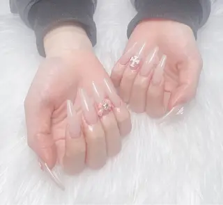 ネイル uu ネイルサロン関内🌼のネイルデザイン