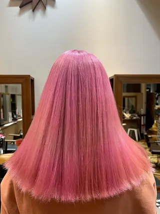 カラー バヤラー バイガルマーのヘアスタイル