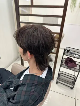 メンズ メンズ特化シャドウパ ーマラウンドマッシュのヘアスタイル