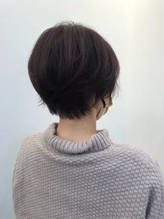 ショート ツノガイ エリのヘアスタイル