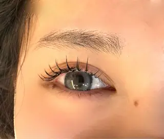 マツエク・マツパ 坂口 月陽のヘアスタイル