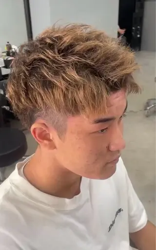 ショート カラー メンズ メンズ専門サロン wokeのヘアスタイル