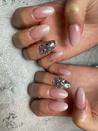 ネイル Ami 🦥のネイルデザイン