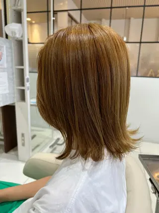 ミディアム カラー cyan Amiのヘアスタイル