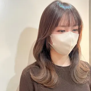 セミロング パーソナルカラー lapiax阿部のヘアスタイル