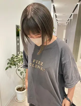 ミディアム カラー ベージュ🤎透明感 カラー🤎anriのヘアスタイル