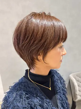 ミディアム 中野 栞里のヘアスタイル