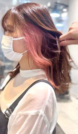 セミロング カラー ヘアアレンジ 🌈インナーカラー ‘ショウマ’🌈のヘアスタイル
