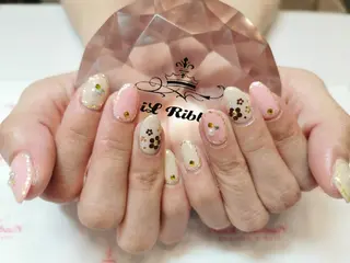 ネイル ネイルリボン 受付スタッフのネイルデザイン