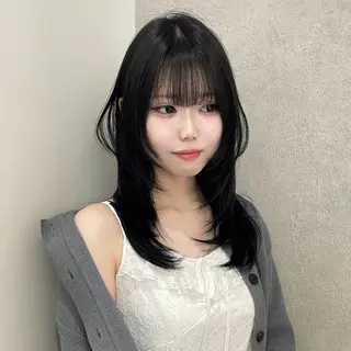 セミロング ハッシュカット🖤✨ 顔周り/韓国ヘアのヘアスタイル