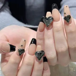 ネイル Queens 榊 まおのネイルデザイン