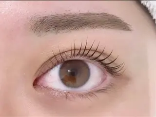 アイブロウ 坂田 りおのマツエク・マツパデザイン