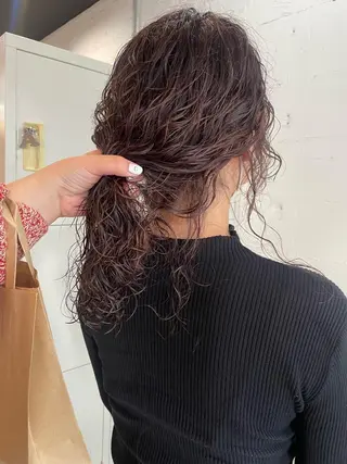 セミロング カラー パーマ ヘアアレンジ satsuki 暖色・ブラウンカラーのヘアスタイル