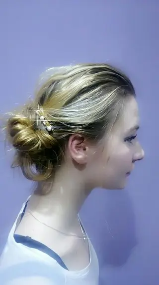 ロング ヘアアレンジ おう かいりのヘアスタイル