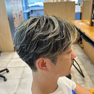 ショート カラー メンズ 久保 歩夢のヘアスタイル