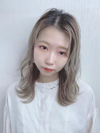 セミロング カラー パーマ ヘアアレンジ 【公式】amble luxe池袋東口🩷のヘアスタイル