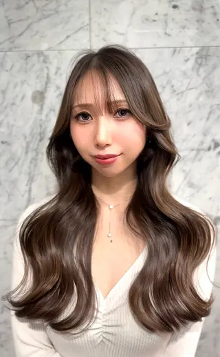 ロング WATARU/ 韓国風巻き髪のヘアスタイル