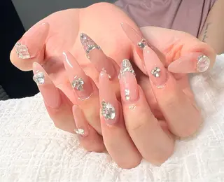 ネイル 長さ出し専門 パーツのネイルデザイン