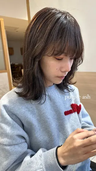 ミディアム カラー 天野 瑠真のヘアスタイル