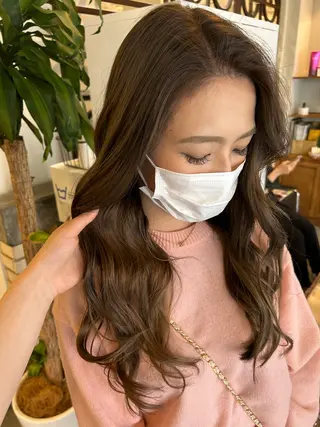 カラー AGREE Momokaのヘアスタイル