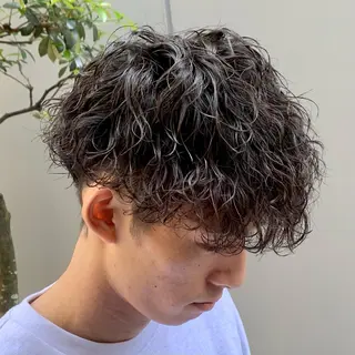 ショート カラー パーマ ヘアアレンジ メンズ キッズ ネイル マツエク・マツパ アイブロウ メンズ人気NO,1 Genieジーニーのヘアスタイル
