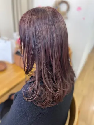 ミディアム 河口 友里のヘアスタイル