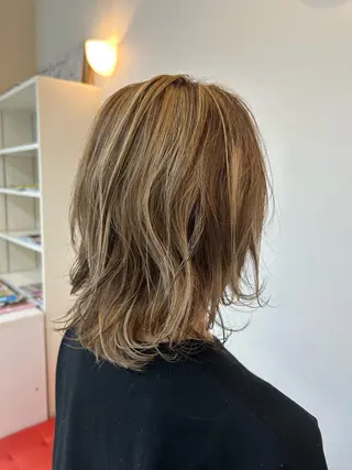 ミディアム PazRood 山下のヘアスタイル