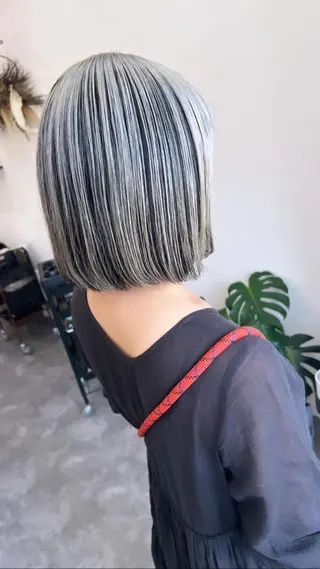 ミディアム カラー 村岡 芽衣のヘアスタイル