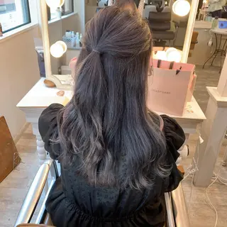 ロング カラー ヘアアレンジ ミユ🎀長さ出し 🎨デザインカラーのヘアスタイル