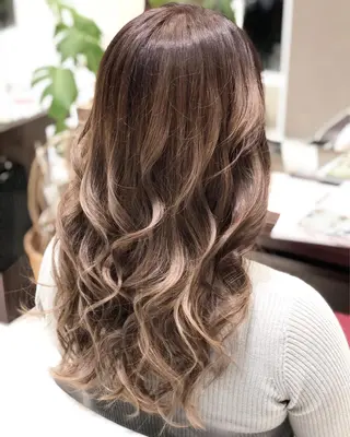 ロング ヘアアレンジ 渡辺　亮/ 白髪ぼかし/髪質改善のヘアスタイル