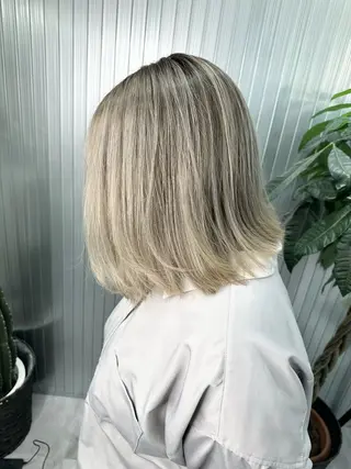 ミディアム カラー LOOP hairのヘアスタイル