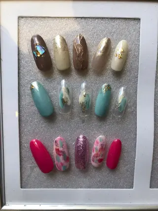 ネイル iiloo aromaworksのネイルデザイン