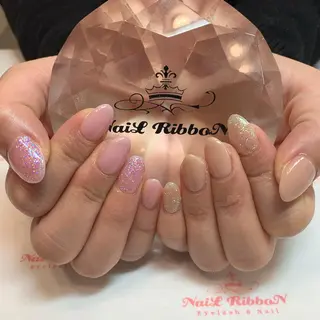 ネイル ネイルリボン 受付スタッフのネイルデザイン
