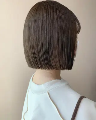 ショート カラー hub hair レイヤー/透明感のヘアスタイル