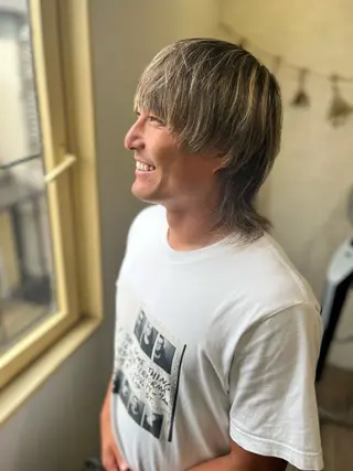 ミディアム カラー メンズ ワタイショウタ 髪質改善✨眉毛サロンのヘアスタイル