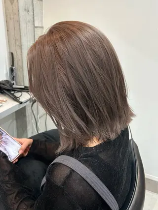 ミディアム カラー ベージュカラー🐑 レイヤー🤎塚原優芽のヘアスタイル