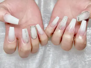 ネイル 🦋 Queenieのネイルデザイン