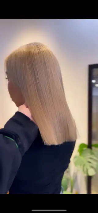 ミディアム 木田哲平/ブロンド バレイヤージュのヘアスタイル