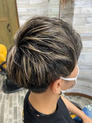 ショート カラー メンズ 大坪 拓斗のヘアスタイル