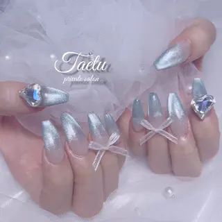 ネイル 𝐓𝐀𝐄𝐓𝐔 💜Ayumiのネイルデザイン