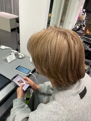 カラー メンズ 松崎 真衣のヘアスタイル