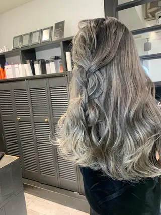 セミロング カラー Giselハヤシ ケンタのヘアスタイル