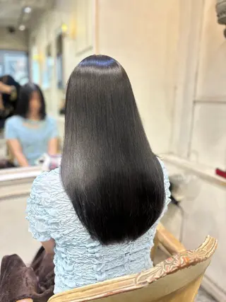 ミディアム 美髪矯正 透明感 カラー⭐️ユウキのヘアスタイル