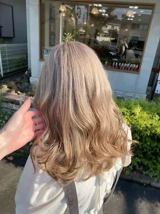 カラー SALOWIN栄 高須大貴のヘアスタイル