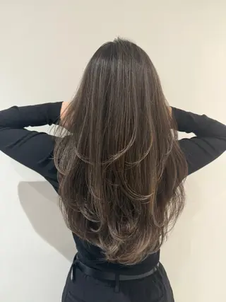 ロング カラー 🎀透明感× 赤み消し🎀正源のヘアスタイル
