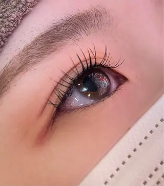 マツエク・マツパ 前田 亜由美のヘアスタイル