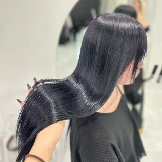 カラー 🤍ハイトーン寒色 🤍MADOKAのヘアスタイル