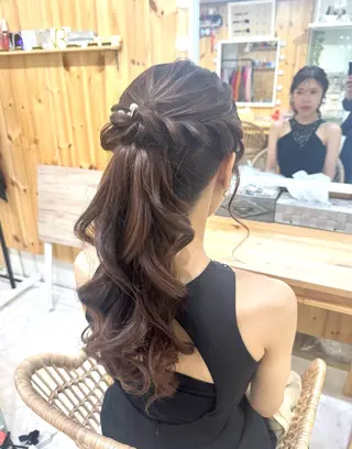 ヘアアレンジ 鷲見 望のヘアスタイル