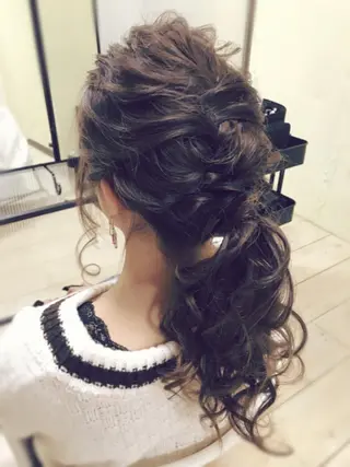 ロング ヘアアレンジ fots. 愛美のエステ・リラクイメージ