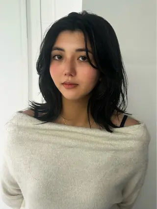 カラー レイヤー／マツエク 💋𝑨𝑵𝑵𝑨のヘアスタイル